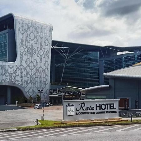 Raia Hotel & Convention Centre Kuching Eksteriør billede