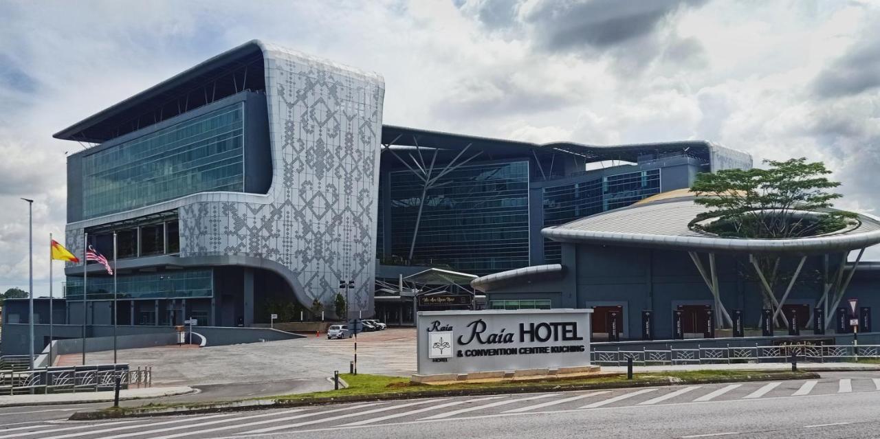 Raia Hotel & Convention Centre Kuching Eksteriør billede